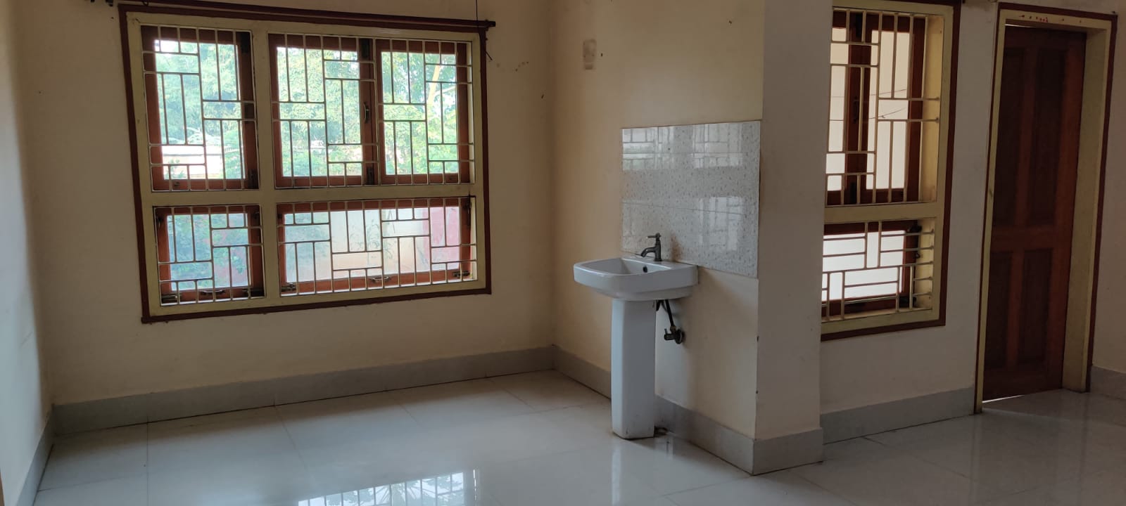 Unfurnished 4bhk in Divine Lane, Bagharbari, Guwahati, Assam, India for Rent